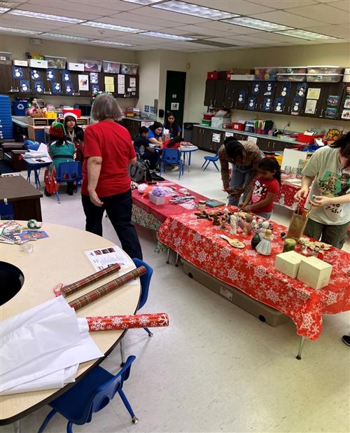 Davie Elementary Gift Drive 22- 23